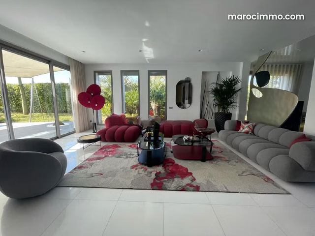 A vendre villa meublée 710m frontgolf Prestigia — Bouskoura