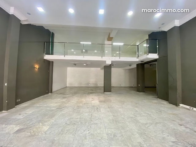 Commercial Property 305m² Boulevard Biiranzarane Racine — 5