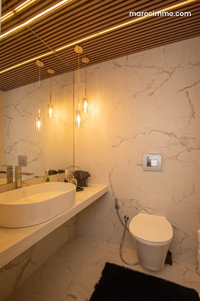 Luxurious Furnished Apartment with Taste, Ideally Located in Palmier — 5