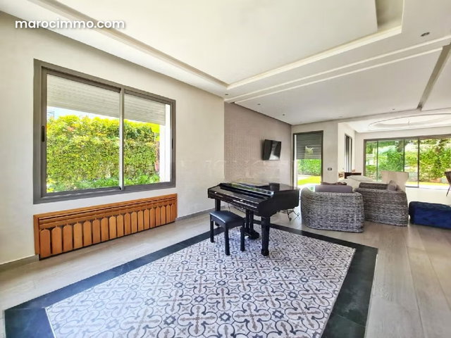 Location villa refaite à neuf 600m2 avec piscine à Dar Bouazza — 3