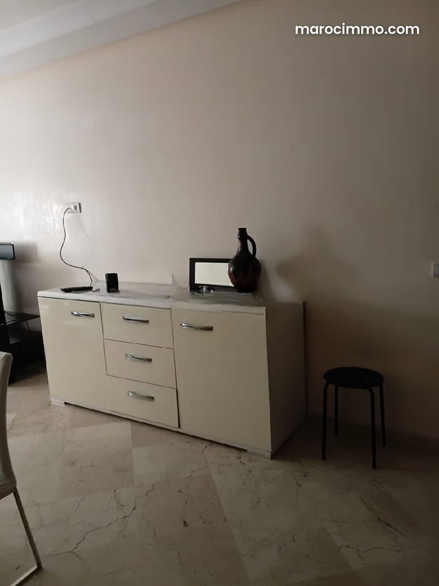 Studio meublé de 58m² à vendre — 4
