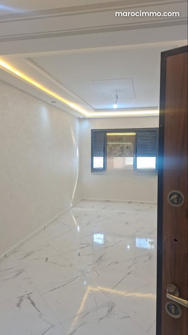 Apartment for Sale in Martil. Total Area 58 m². Terrace and Elevator. — 2