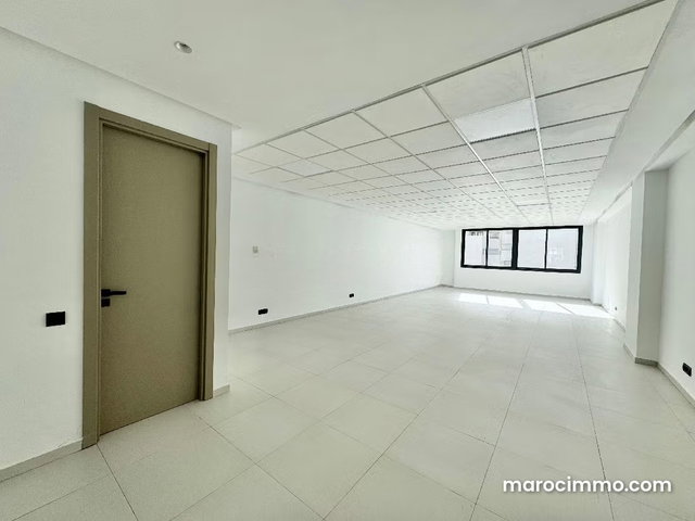 Très beaux bureaux à la location de 140 m² — 4