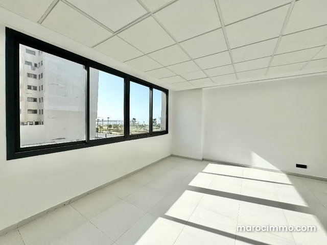 Très beaux bureaux à la location de 140 m² — 2