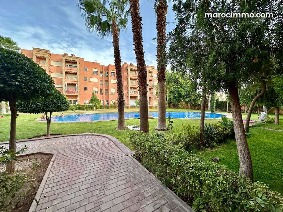 2-Bedroom Apartment with Pool on Casa Road