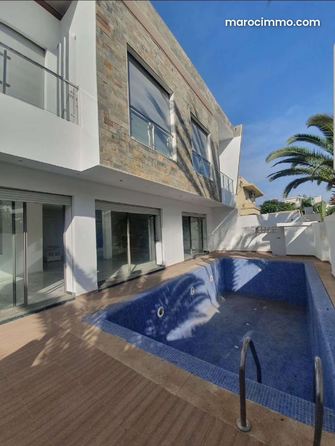 520 sqm villa with pool and garden, Oasis, Casablanca — Casablanca