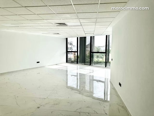 Plateau de bureau 70 m² boulevard Ghandi — 2