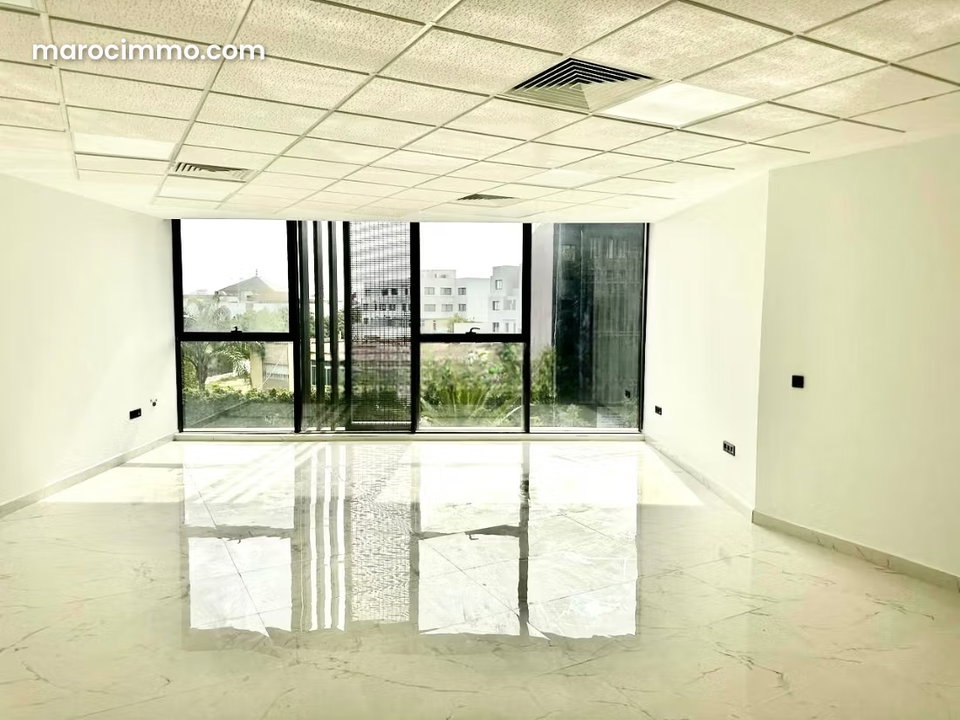 Plateau de bureau 70 m² boulevard Ghandi