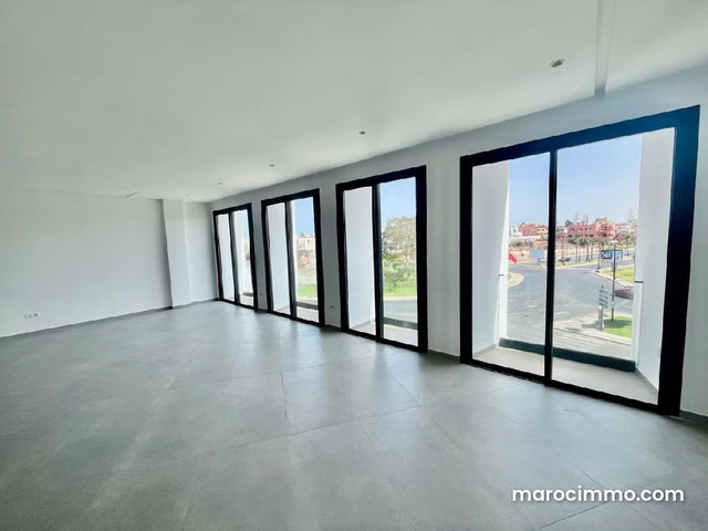 Plateau de bureau 81 m² RP BACHKOU — 2