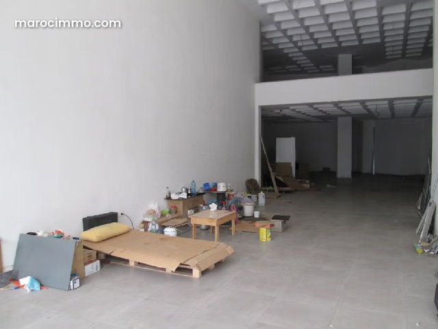 Local commercial à louer au quartier AL BATHA — 2