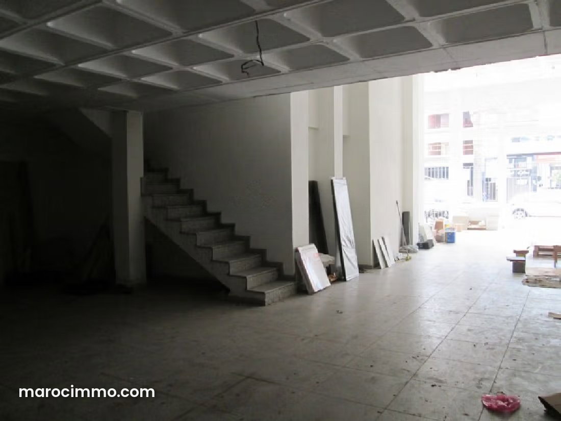 Local commercial 281 m² sur deux niveaux, Al Batha, Casablanca — Casablanca