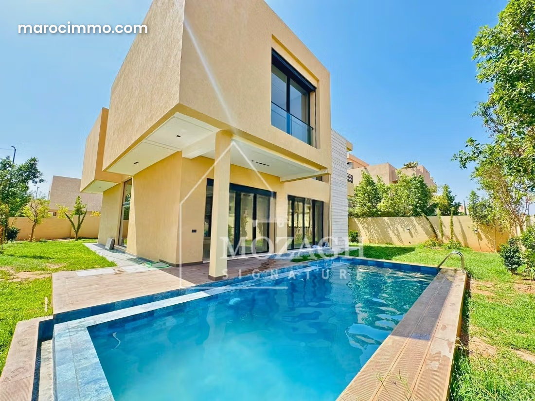 630 m² Villa with Swimming Pool and Garden, Hay Targa, Marrakech — Marrakesh