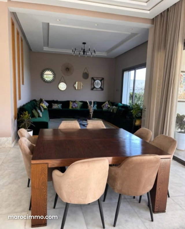 Très belle villa meublee bouskoura — 2