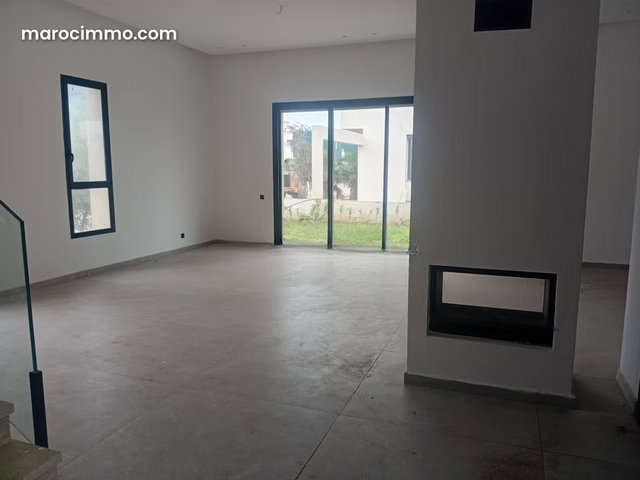 Belle villa vide bouskoura — 3