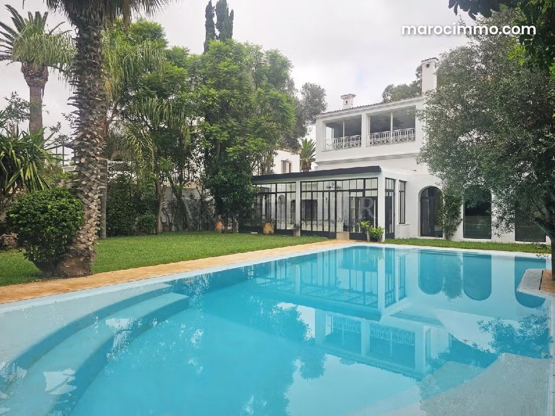 Villa 1200 m² avec piscine et jardin, Californie, Casablanca — Casablanca