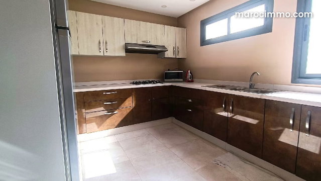Appartement à Vendre de 121.0 m² à Casablanca, Les Princesses — 3