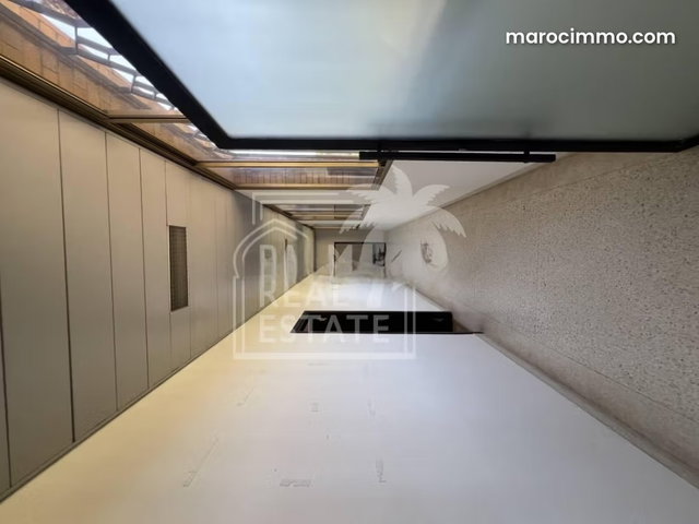 Top Winter Lease Office Deal — 3
