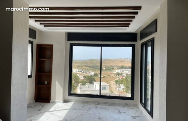 A louer villa neuf avec jardin et piscine surface 580 m² — 3