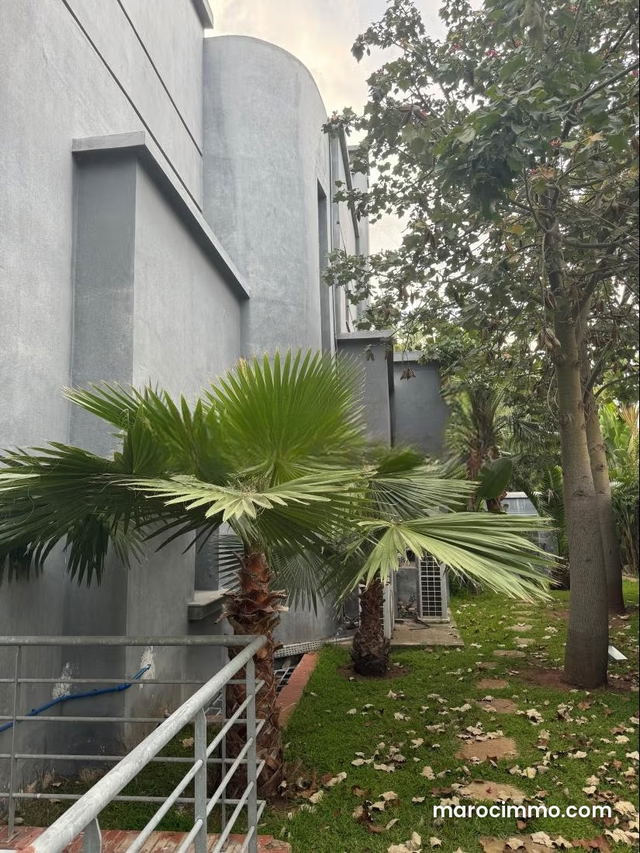 Belle villa à louer à usage bureau à l’Oasis — Casablanca