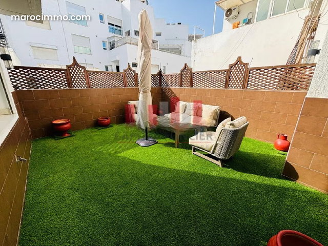 Spacieux terrasse racine — 2