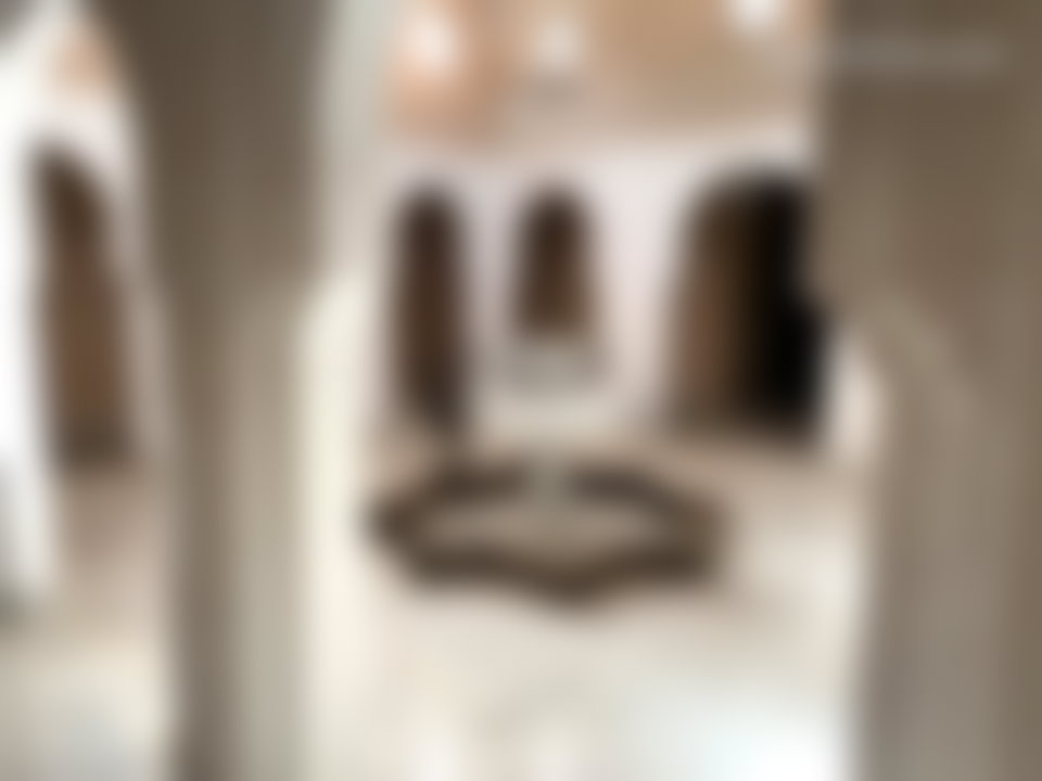 فيلا فاخرة للبيع على طريق فاس بمراكش