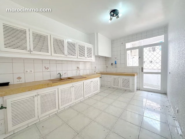 Appartement à Vendre de 254.0 m² à Casablanca, Racine — 4