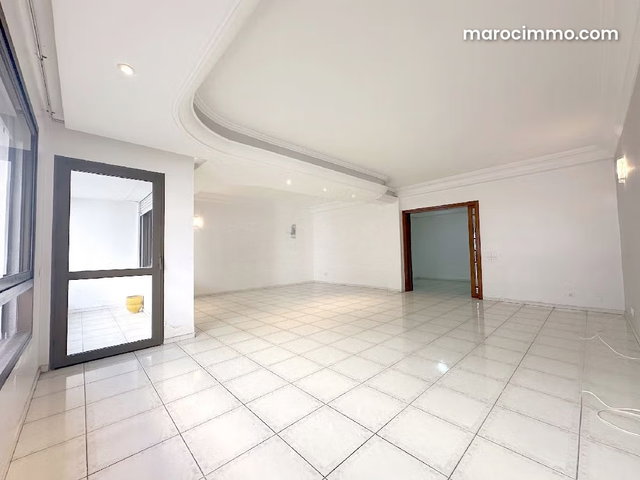 Appartement à Vendre de 254.0 m² à Casablanca, Racine — 2