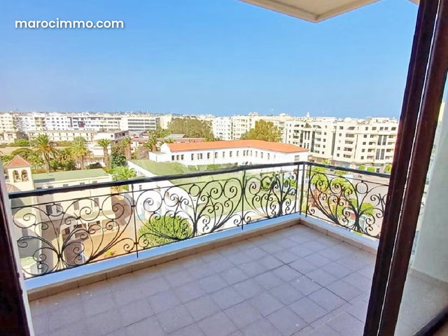 Magnifique appartement à Louer avec Terrasse Racine, Casablanca — 3