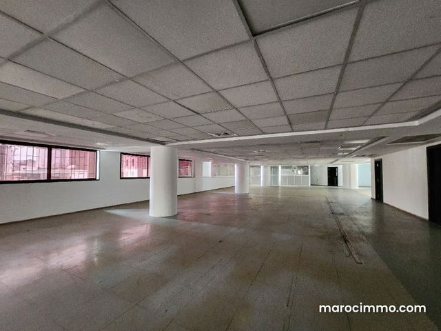 Plateau bureau 1800 m² proche tram Marché Central — Casablanca