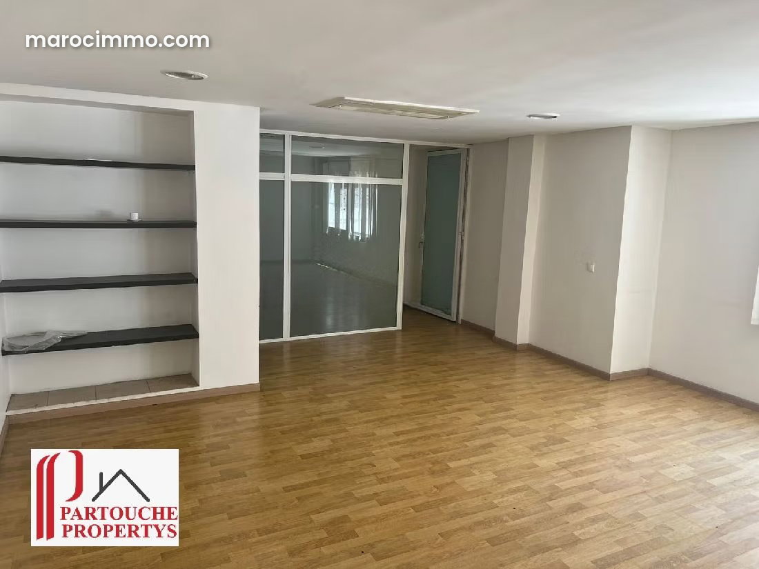 85 sqm office for rent, Bourgogne, Casablanca, bright duplex — Casablanca