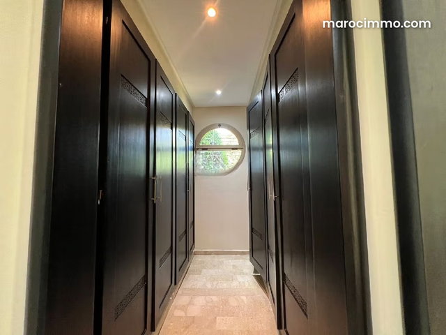 Apartment for Sale in Riyadh. 326 sqm Area — 5
