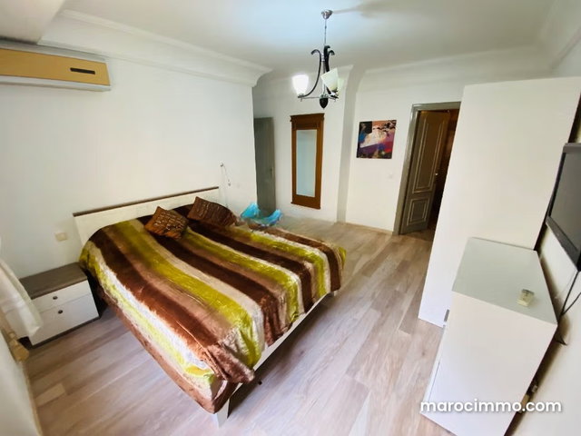 Magnifique appartement avec une vue imprenable sur la mer à louer en plein cœur du centre ville — 3