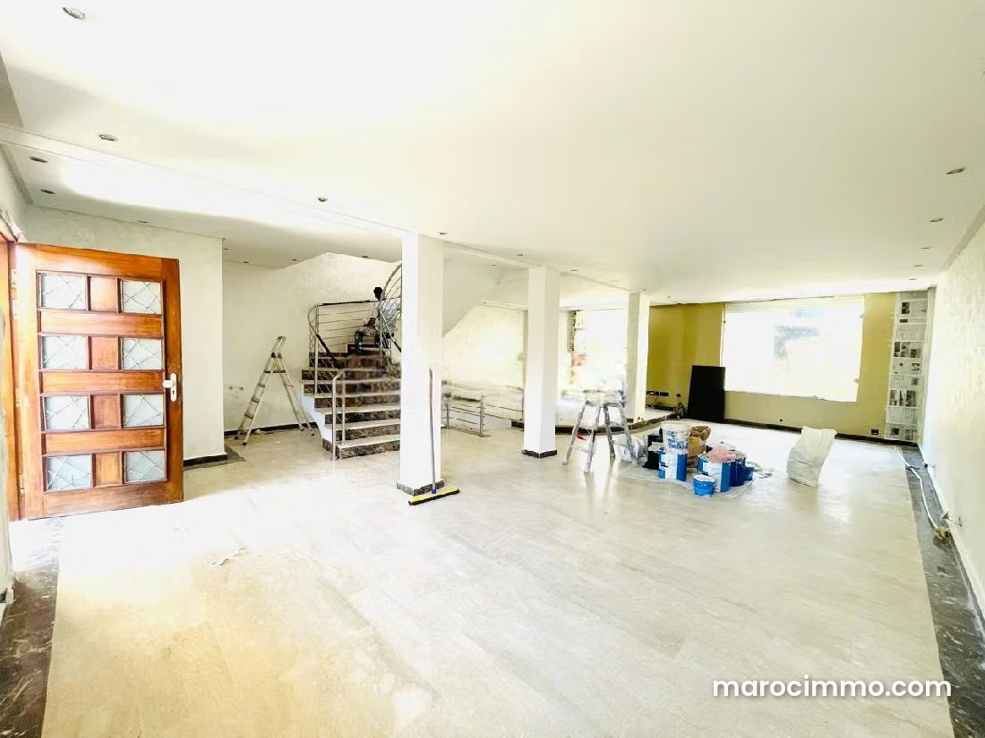 390 m² Villa for Rent in Longchamps, Casablanca — Casablanca