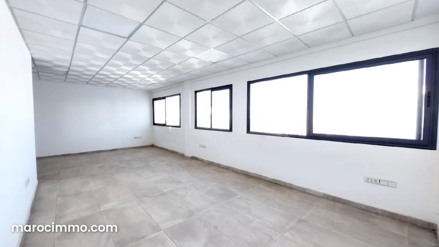 38 sqm Office for Rent at Agadir Port with Garage — Agadir