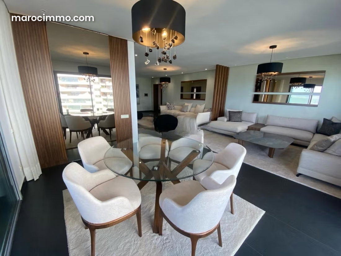 200 sqm Furnished and Fully Equipped Sea-View Apartment in Casablanca Marina — Casablanca