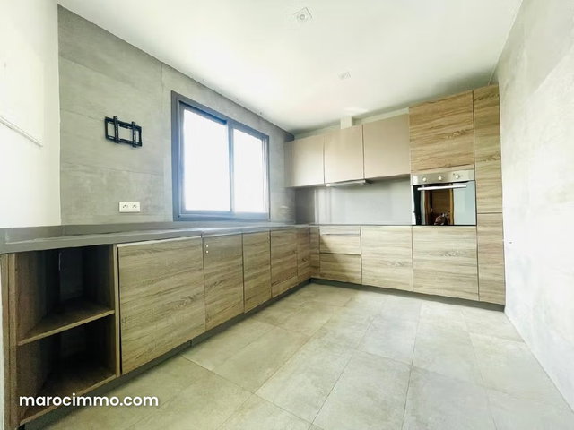 Appartement la location avec terrasse 15000dh — 4