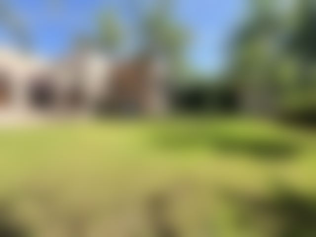 فيلا راقية مع مسبح خاص للبيع بحي بوّابات مراكش — مراكش