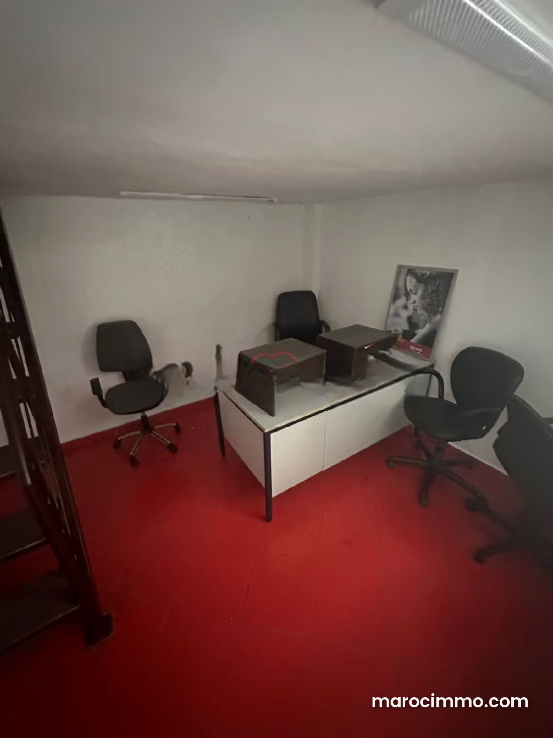 23 sqm Commercial Premises with Mezzanine in Casablanca City Centre — Casablanca