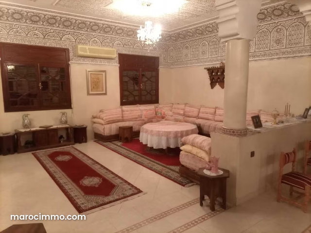 Vente Villa à guéliz — 2