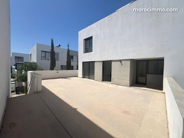 Duplexe à Bouskoura pour location vide — 2
