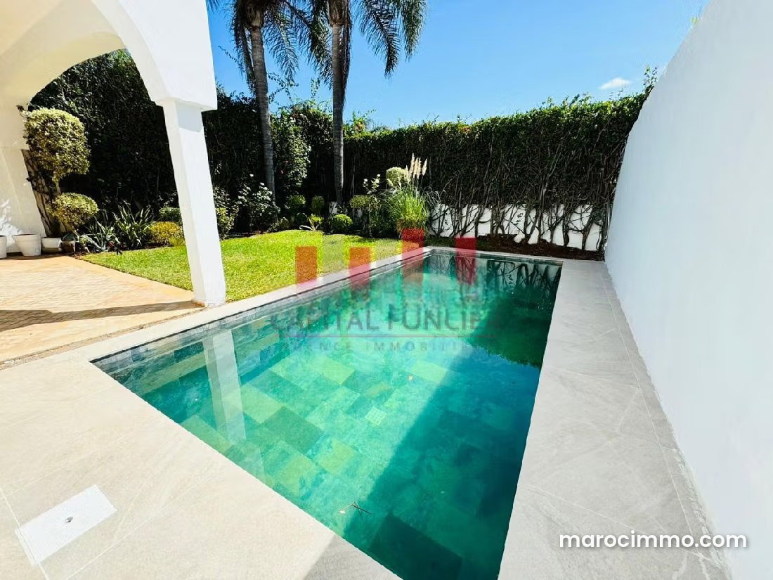 400 m² Villa with Swimming Pool, Aïn Diab, Casablanca — Casablanca