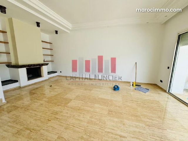 Beautiful villa for rent in Ain Diab. 4 beautiful bedrooms. Parking spaces and terrace — 4