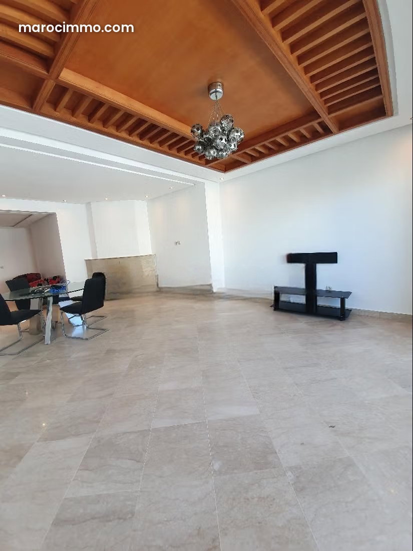 150 sqm Apartment with Terrace in Casablanca’s Golden Triangle — Casablanca