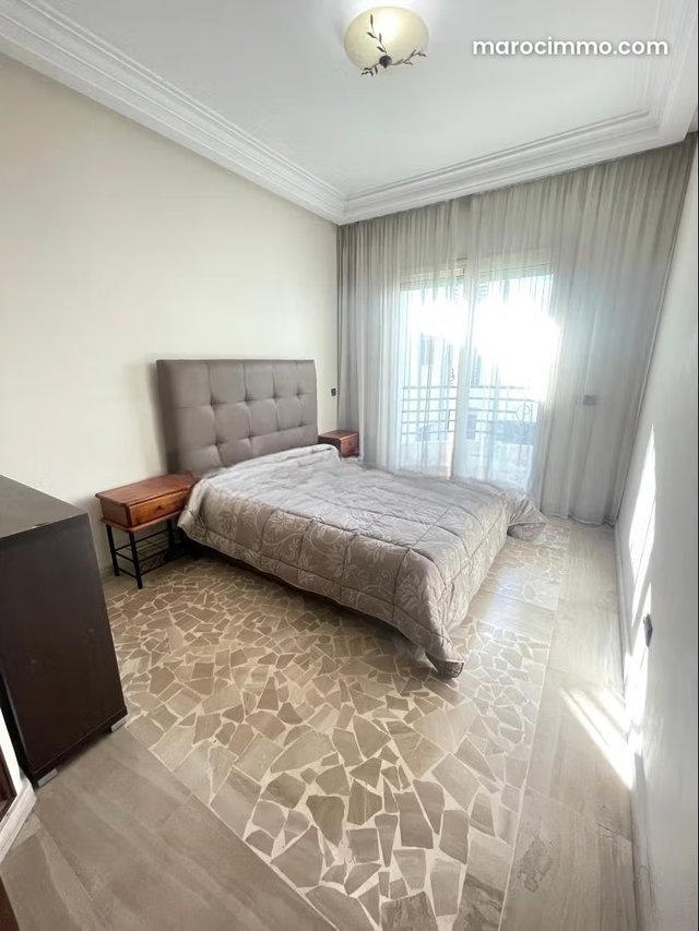 A Louer: bel Appartement 2 chambres et 2 sdb meublé avec 2 places de garage — 5