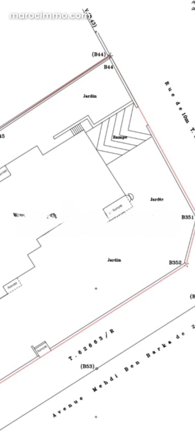 Terrain commercial 1500m plein avenue — Rabat