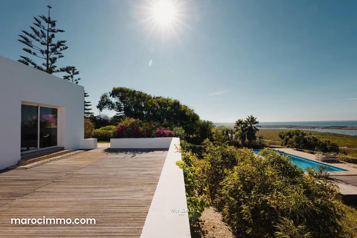 Maison 550 m² face à l'océan, Oualidia, terrain 1 hectare — Oualidia