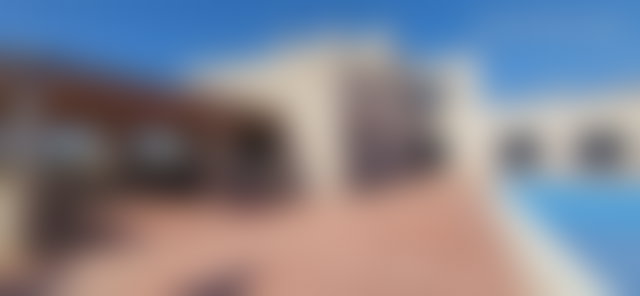 فيلا فسيحة مع مسبح للبيع بطريق آسفي في الصويرة — 2