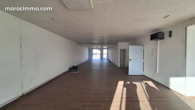 Bureau de 160 à 320 m² 3ème étage proche préfecture — 5