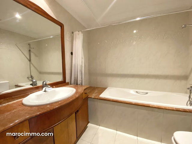 Appartement à Louer de 167.0 m² à Casablanca, Gauthier — 3