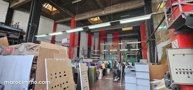 Hangar industriel de 860 m2 en plein Bld chefchaouni a la location — 2